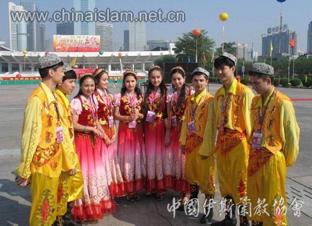 八届民族运动会上维吾尔族